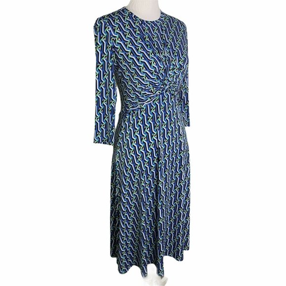 Donna Morgan Printed Twisted Front Stretch Dress - Picture 6 of 12